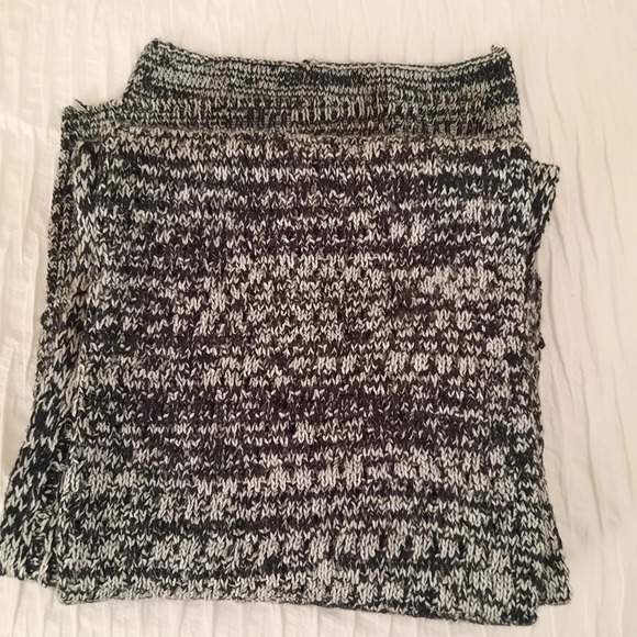 Victoria's Secret Rectangle Knit Multifunctional Scarf Black Grey - Picture 8 of 8